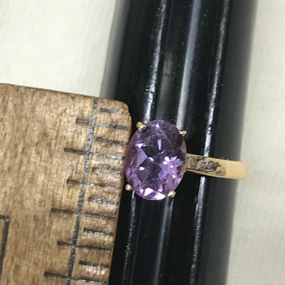 10k Solid Yellow Gold Oval Genuine Amethyst Ring Size 6.5 - Picture 12 of 12